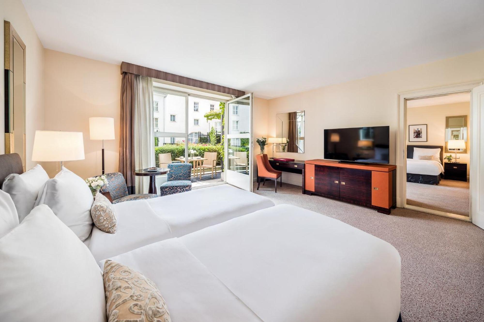 Mandarin Oriental,