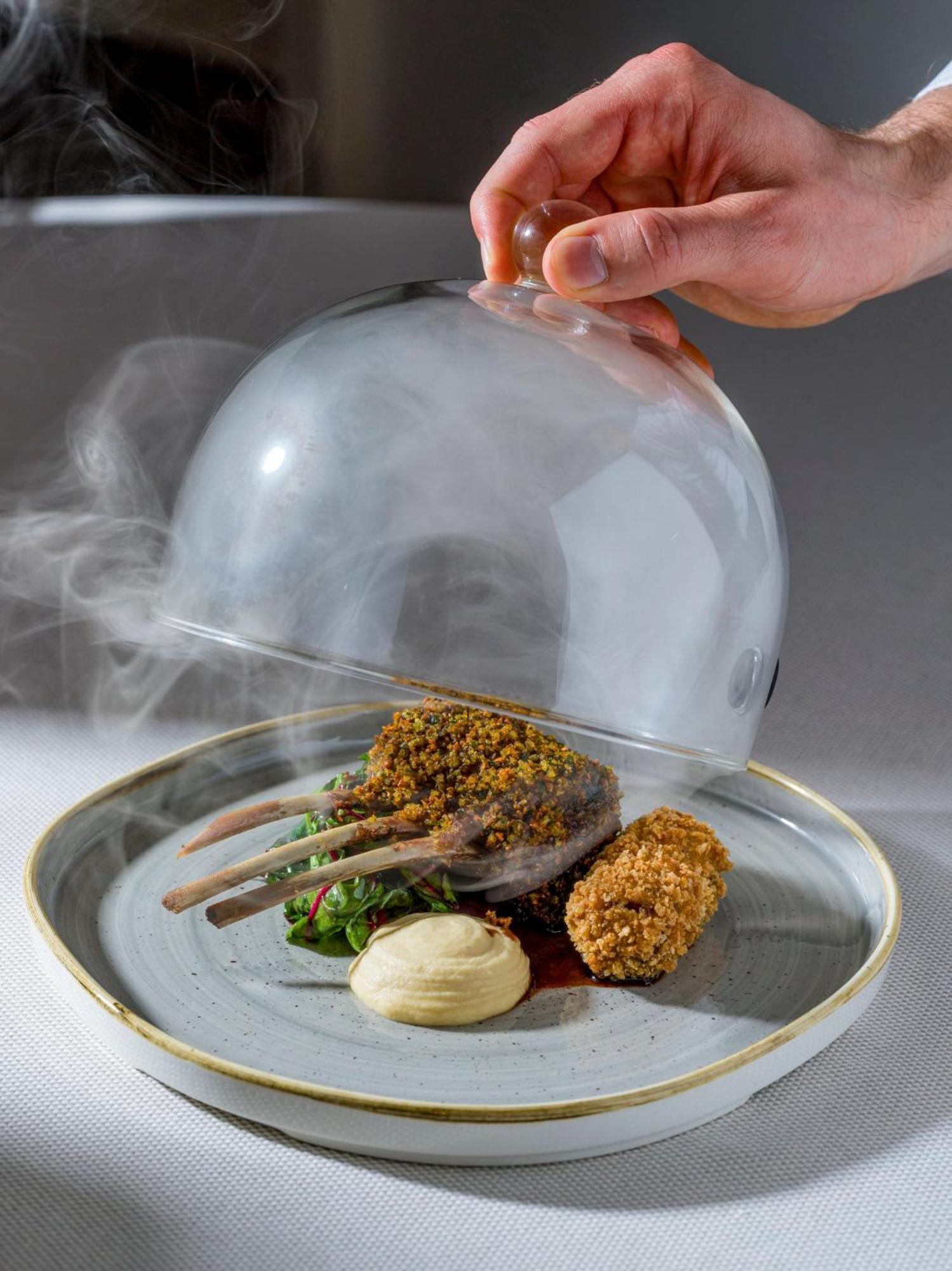 Mandarin Oriental, Hotel