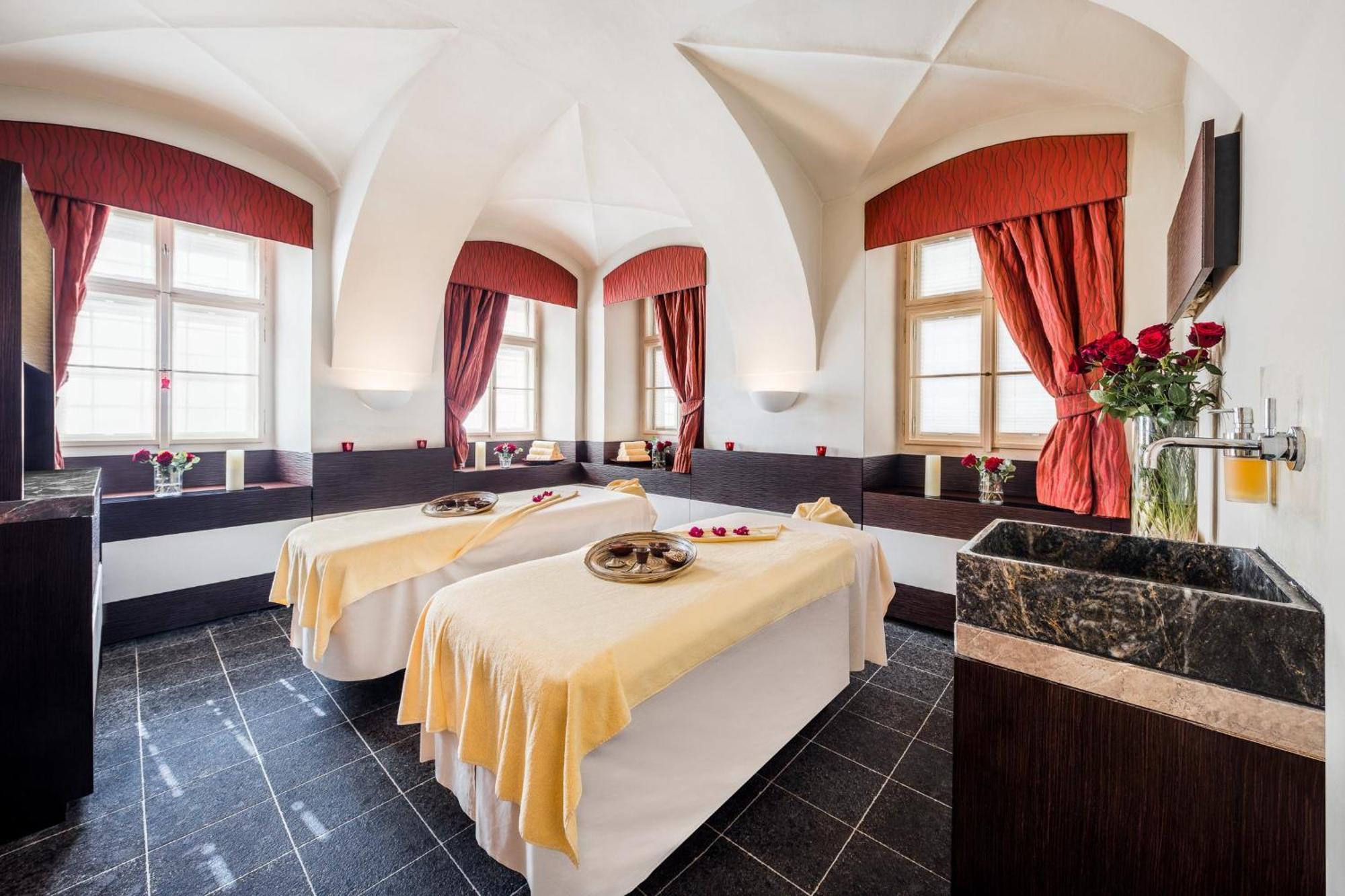 Mandarin Oriental,