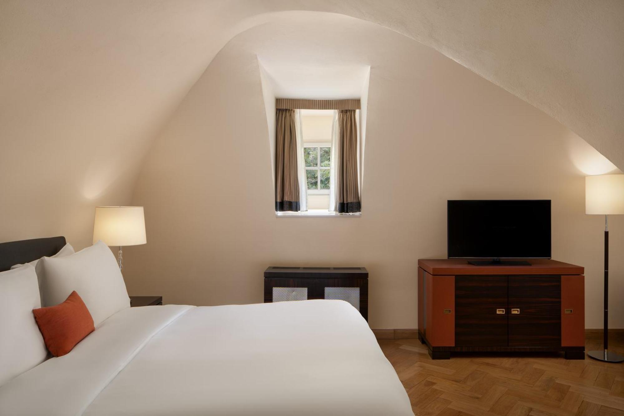 Mandarin Oriental, Hotel Prague